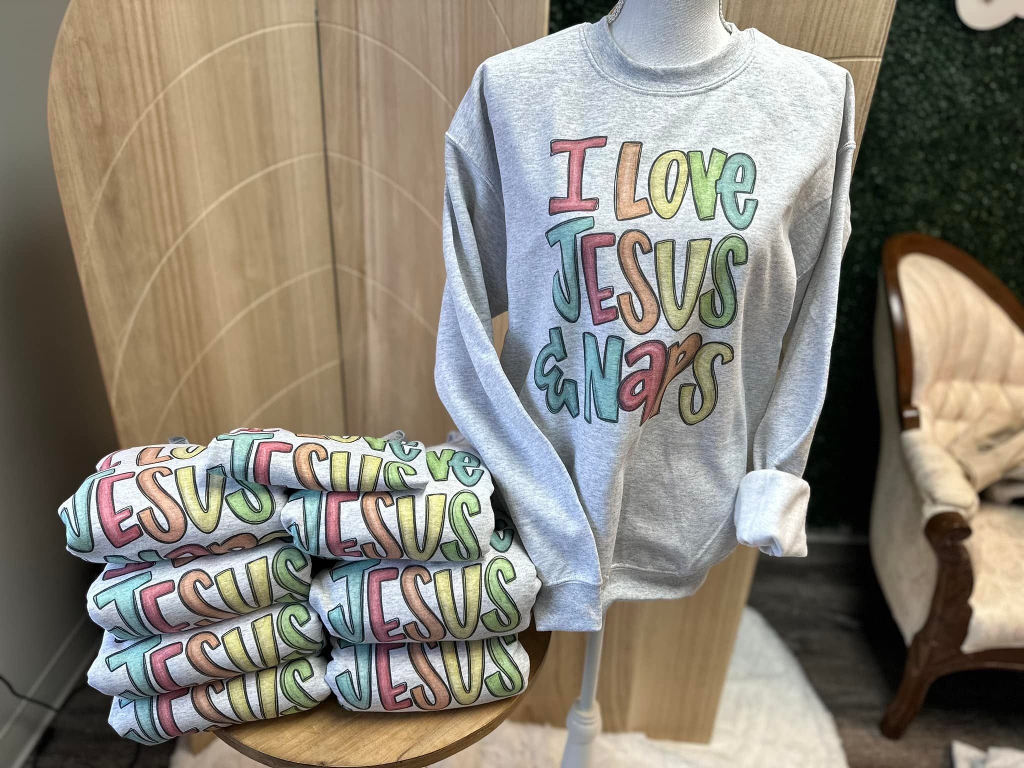 I Love Jesus & Naps Sweatshirt/Tee