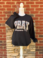 Load image into Gallery viewer, Camo PRAY on Black Sweatshirt
