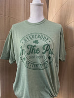 Load image into Gallery viewer, Everybody In The Pub Gettin' Tipsy Green on Tultex Heather Green
