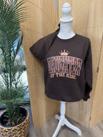 Load image into Gallery viewer, Daughter Of The King on Gildan Dark Chocolate Sweatshirt
